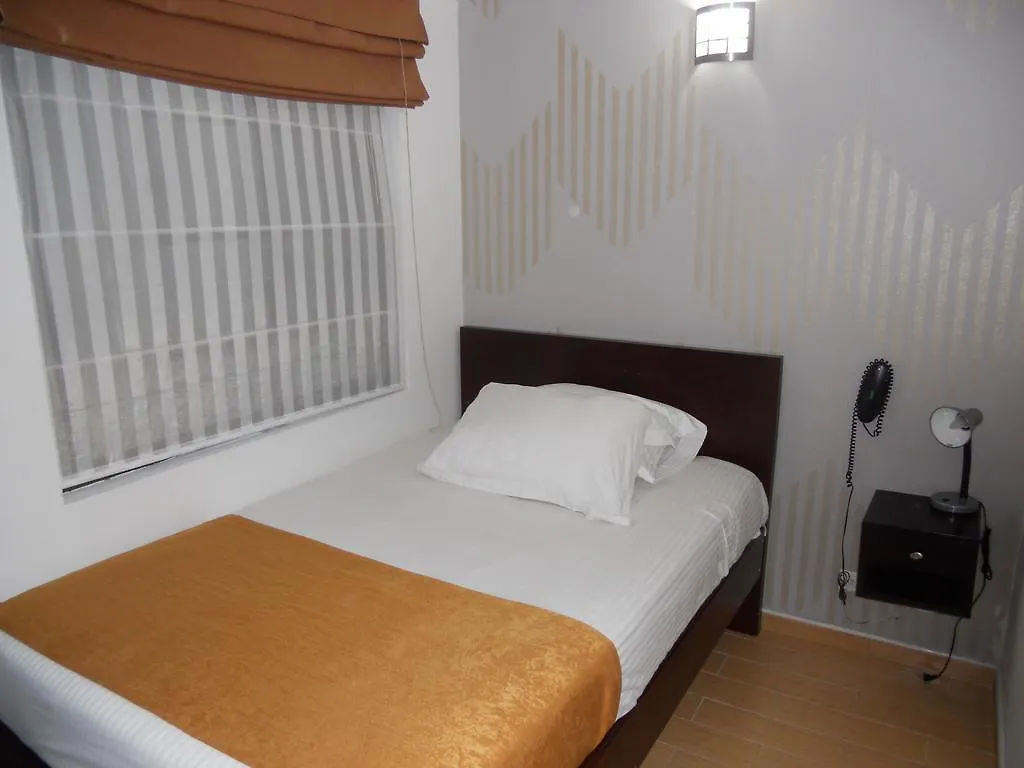***  Hotel Expo Inn Embajada Bogota Colombia