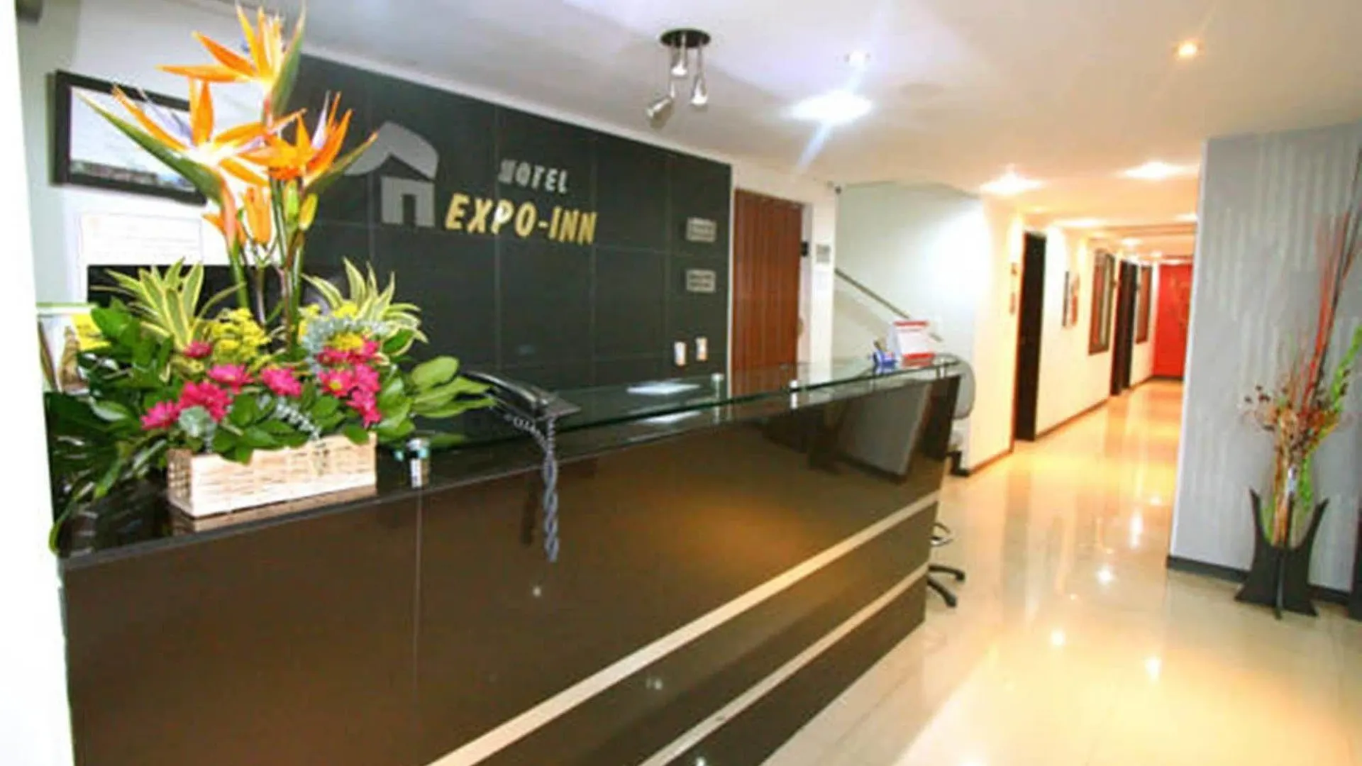 Hotel Expo Inn Embajada contacts
